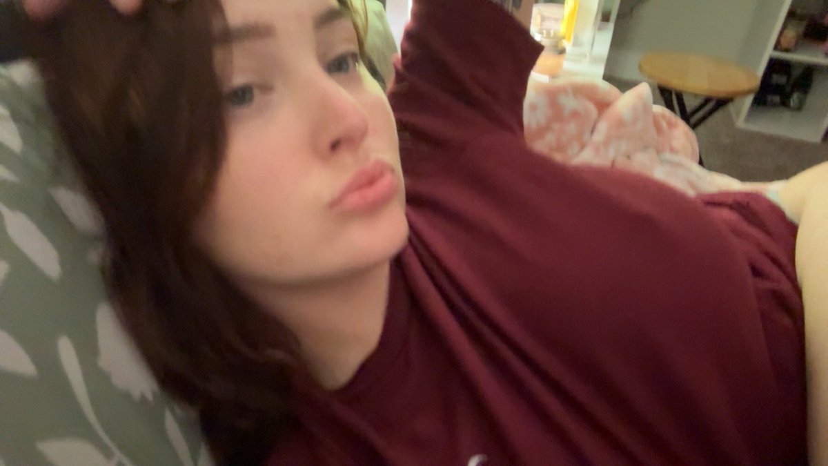 tayluv3r's tweet image. #vulnerable