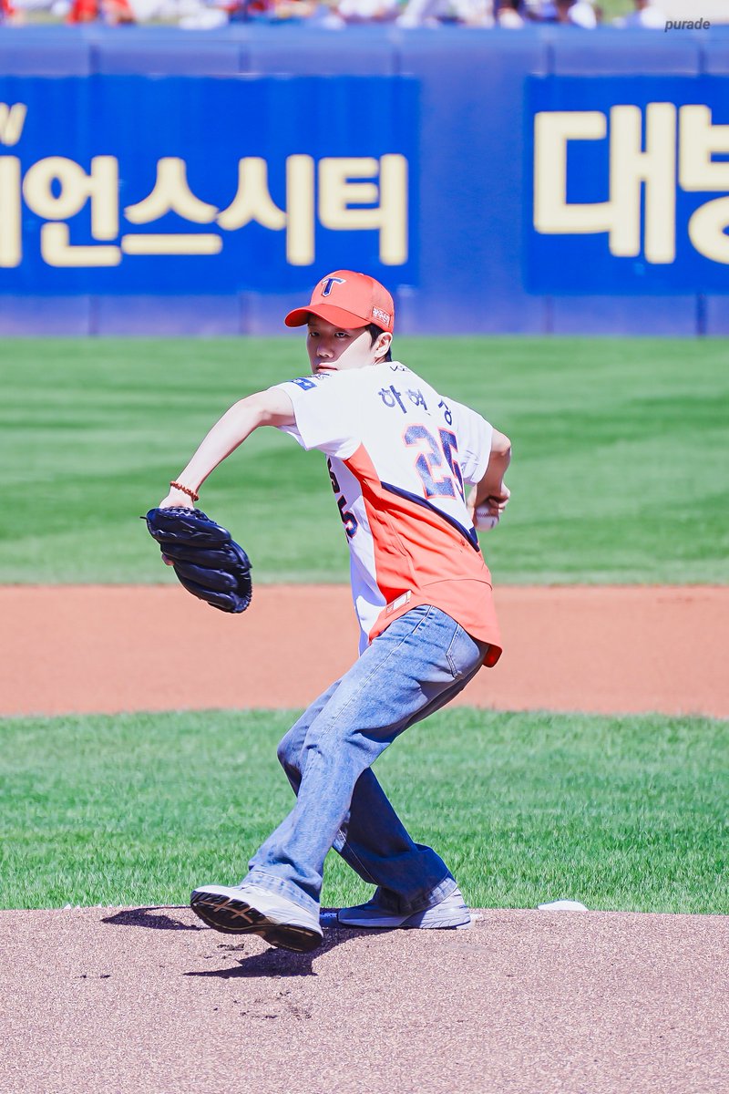 ᵖᵘʳᵃᵈᵉ tweet media