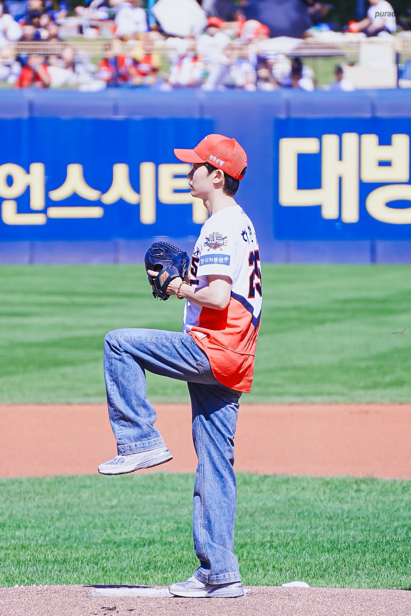 ᵖᵘʳᵃᵈᵉ tweet media