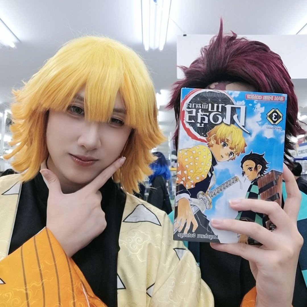 มองผมก็พอครับ ไม่ต้องมองเพื่อนผมหรอก อะฮิๆฮิฮิอฮฮิๆ มาดูสุดหล่อมา ปกร่วมยังขนาดนี้ ปกเดี่ยวจะขนาดไหน (ไหนปกเดี่ยวฟะ) คิคิคิอคิคคิ ๆๆๆ คั๊กๆๆกกๆฟๆ