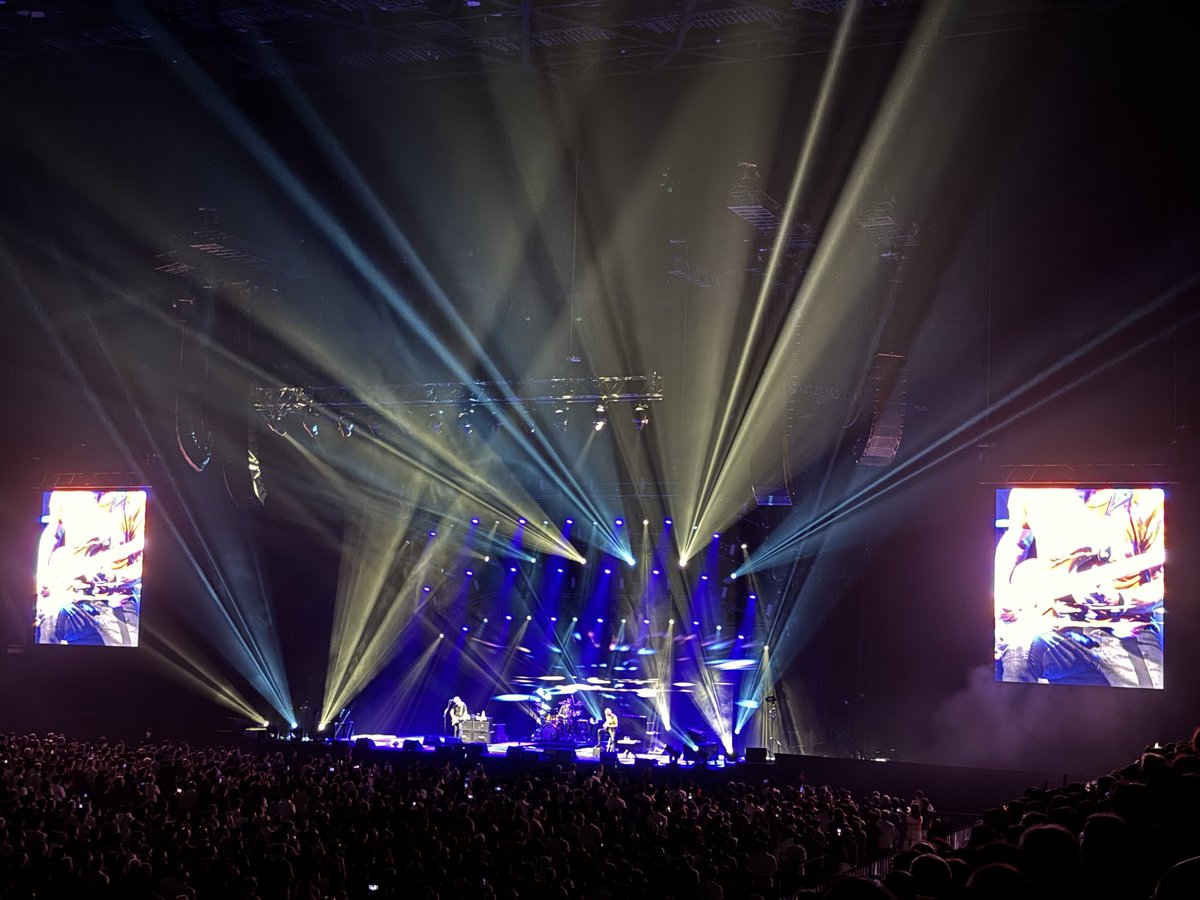 Matango520's tweet photo. “Every Breath You Take” / The Police
#lazy897 #interfm #interfm897 #ゴールドリクエスト #Sting #Sting30
Sting 3.0 at I.G. Arena in Nagoya on Wednesday, September 17, 2025 https://t.co/p5GUYd26MK