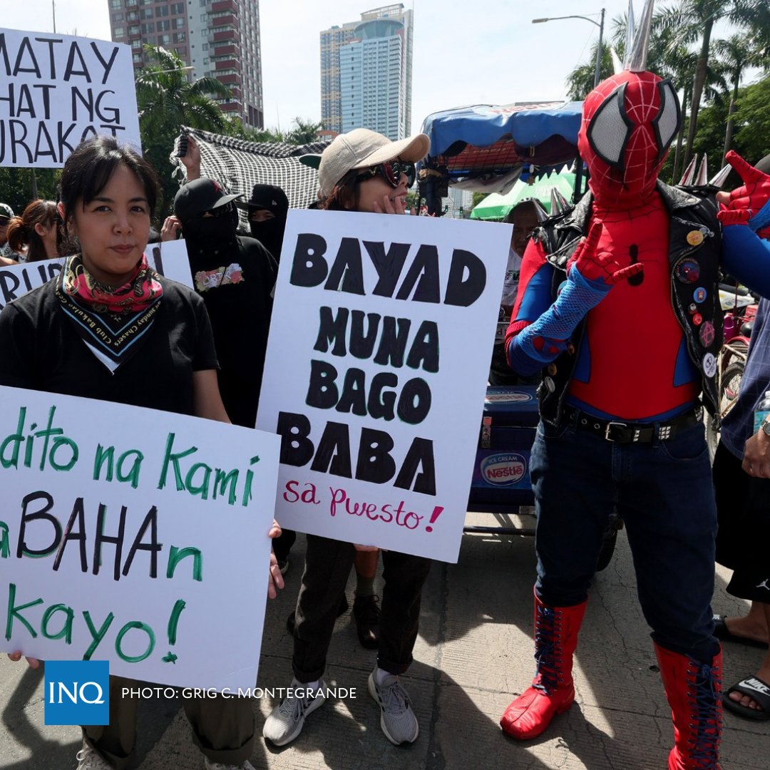 inquirerdotnet's tweet photo. LOOK: Even "Spider-Man" swung by Luneta to join the call against corruption during the "Baha sa Luneta" protest on Sunday, Sept. 21.| 📸: Grig C. Montegrande

· Watch our special coverage here: https://t.co/StBZeA1dud
 
· Follow our live updates at https://t.co/U64i37Mawi https://t.co/AhfB6FMgrq