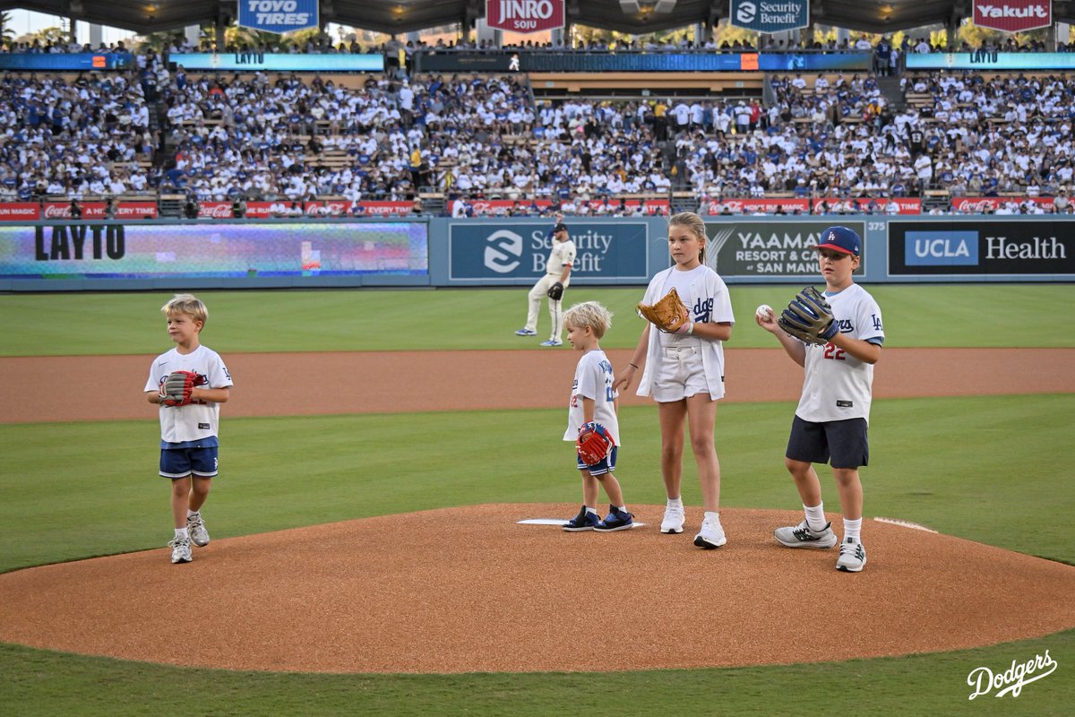 Los Angeles Dodgers tweet media