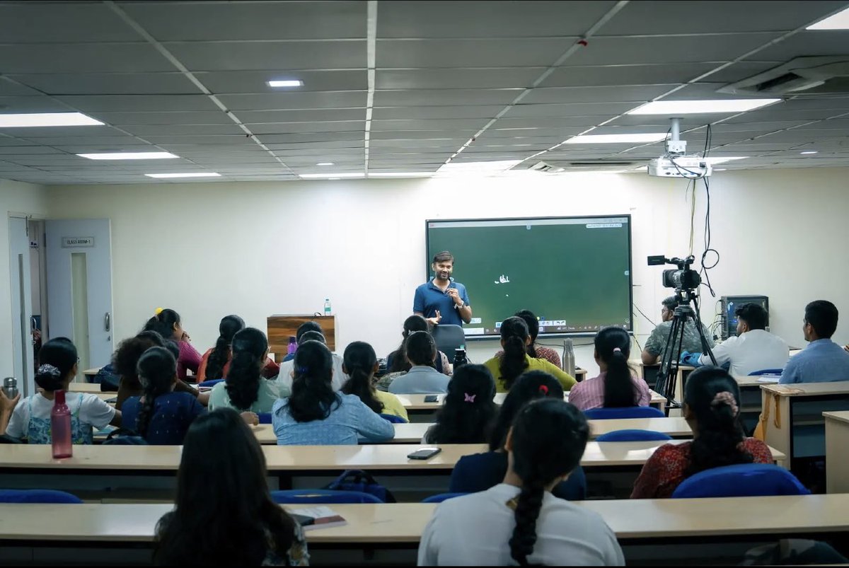 nikpsir350's tweet photo. 💡Prelims mentorship session on prelims @Insightsias by me about how to solve prelims questions . 

Many aspirants read unending materials for prelims but don’t focus on developing they thinking

@vinaygb @Insights_ias 

#Mentorship https://t.co/VqeuSUyBPF