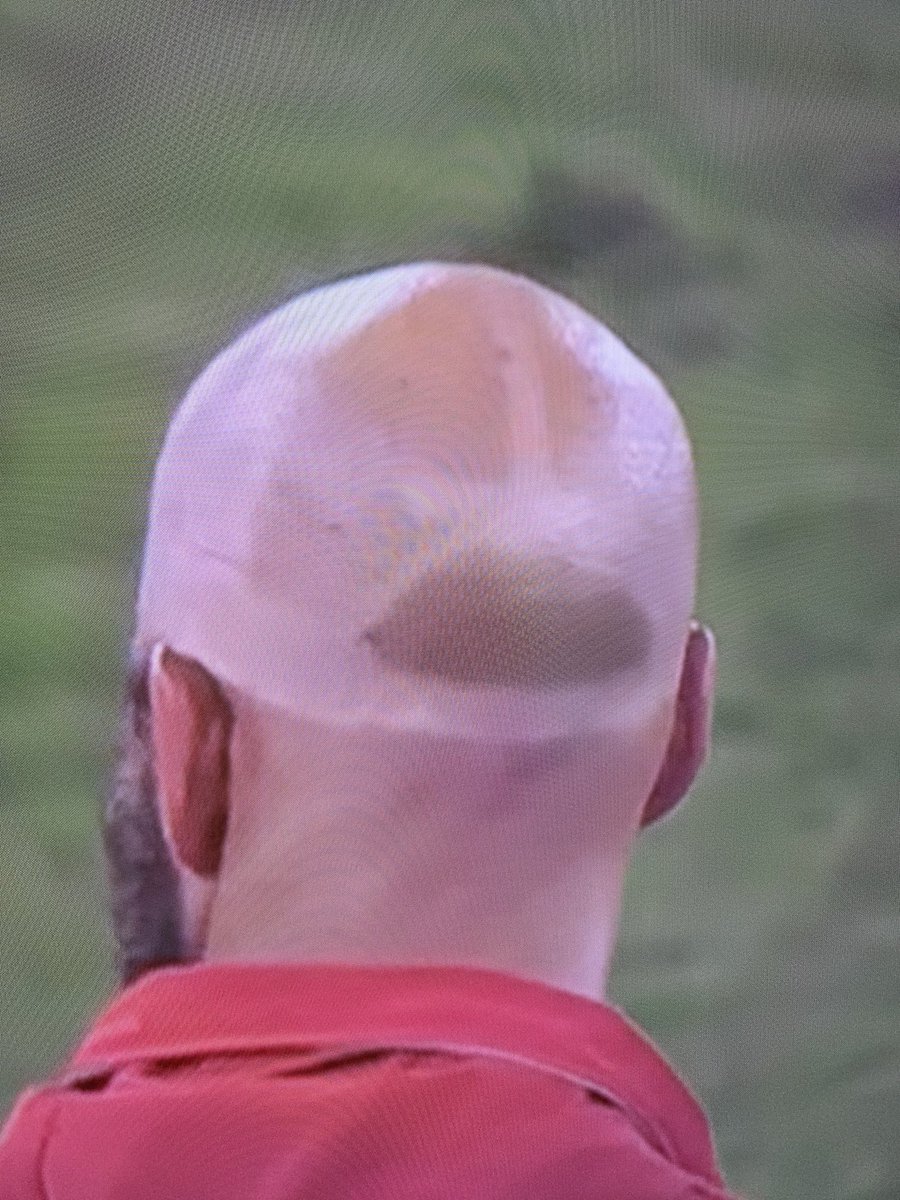 SubBass49Tees's tweet image. Sean Lewis&apos; snapback tan-lines have me ROLLING 🤣🤣🤣

#SDSU #Aztecs #AztecForLife #SanDiegoState  #AztecNation