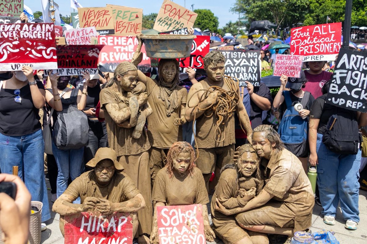 mapuarc's tweet photo. LOOK | Tumitindig, kumikilos, nagkakaisa.

Filipinos gather at Luneta Park on September 21, 2025, with their voices united against corruption and for a just, accountable government.

#TrillionPesoMarch
#BahaSaLuneta
#MapuaRC https://t.co/5b0ITM55IU