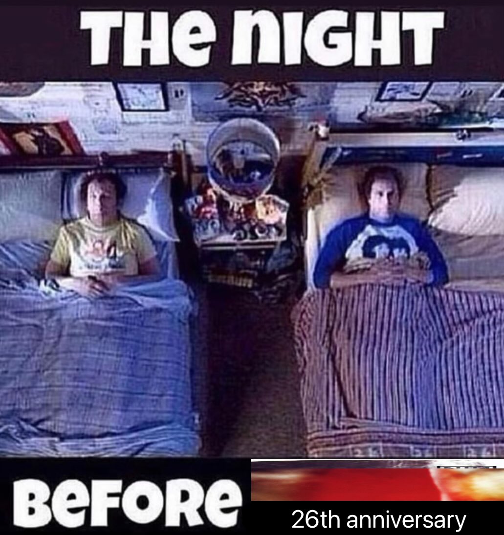 ari 👾 NIN 08/15 (@pyxlari) on Twitter photo 