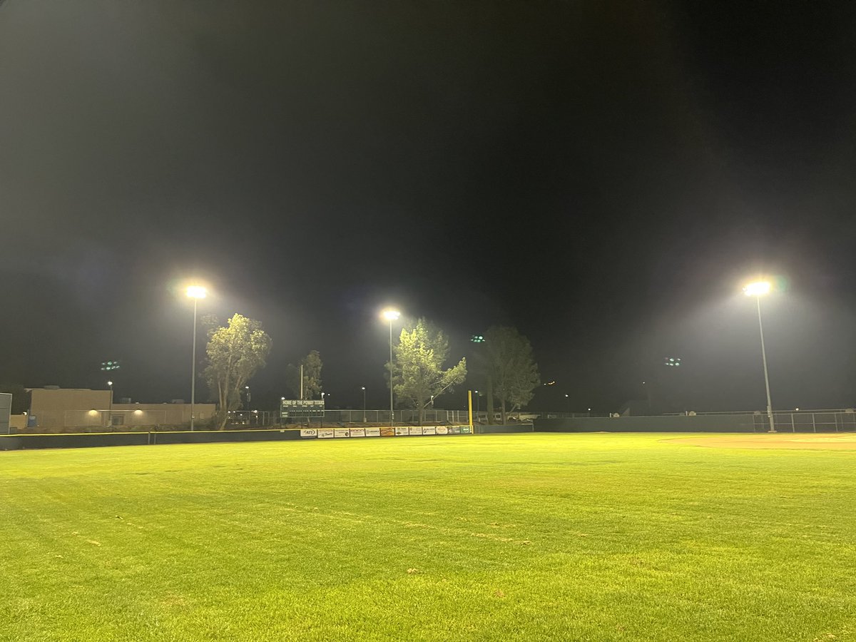 PHSBaseballLive's tweet image. Lights in left center field are fixed again! (I’m sure you didn’t even know they were down!