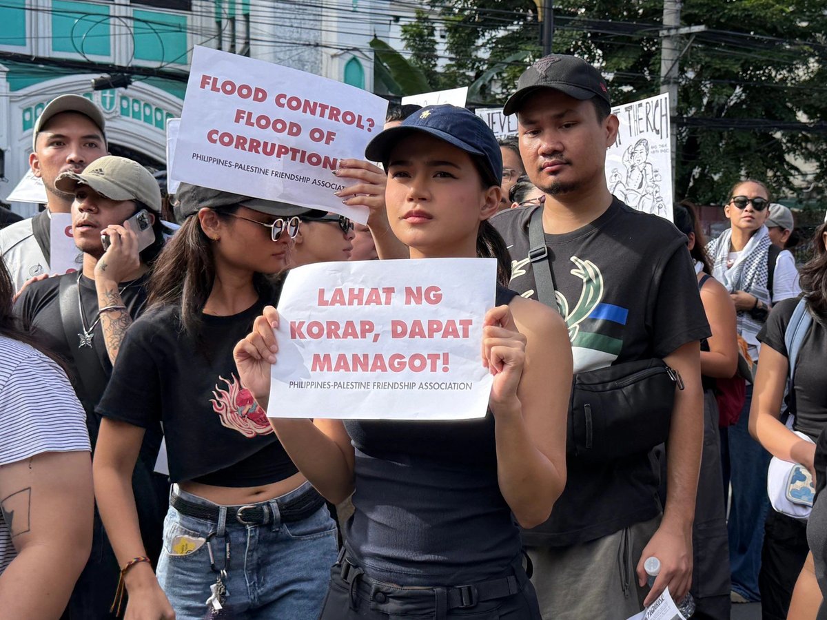 Kabilang ang aktres na si Maris Racal sa mga nagmartsa sa Luneta Park sa Maynila nitong Linggo para ipanawagan ang halaga ng pananagutan kaugnay ng katiwalian sa flood control projects. #LabanSaKatiwalian

(Courtesy of Altermidya - People's Alternative Media Network)

Basahin: