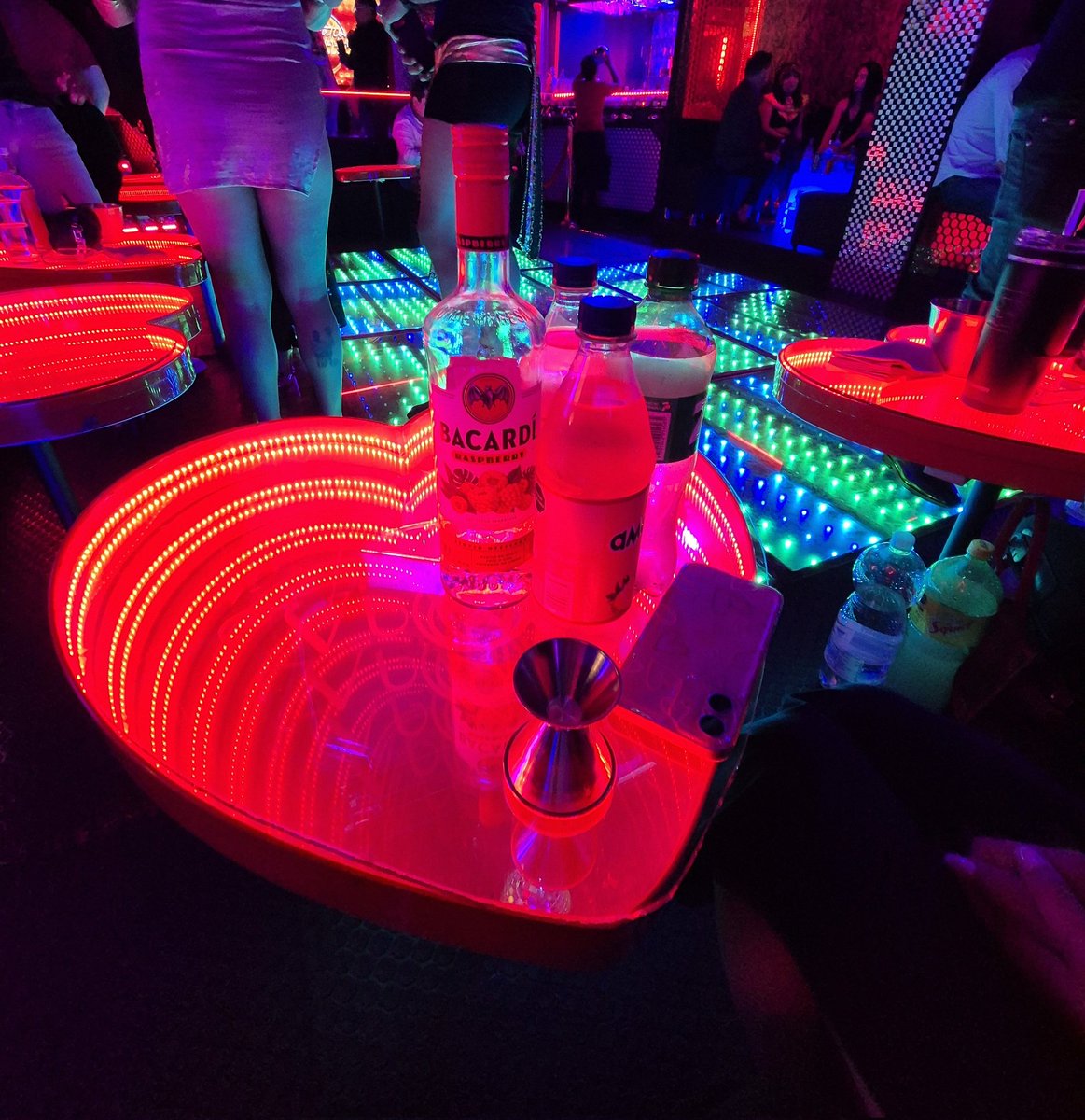 Llegamos a <a href="/Exclusivoviolet/">Club Exclusivo SW</a> 🥳 
Saquen el perreo y los besos 😏😘