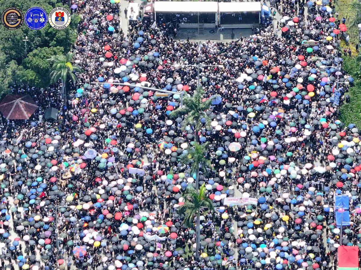 i may not be at luneta/edsa today, but my heart is with everyone speaking out against corruption. hoping and praying that the long-suppressed voices of the filipino people will finally be heard at today’s rally. mag ingat po kayong lahat 🙏🏻

#BahaSaLuneta #TrillionPesoMarch