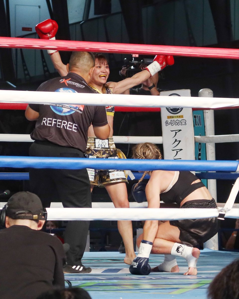 2025.9.20／HEAT57／ISKA世界アトム級王座決定戦／（その２）
#misaki 選手vsクレメンティ・エグ選手
3R、ついに、MISAKI選手が右ストレートでエグ選手からダウンを奪った‼️🤩
#heat57 
#shootboxing 
#シュートボクシング 
#kickboxing