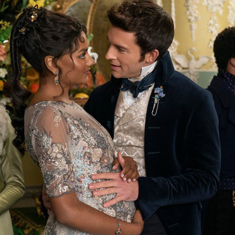 enieleda_m's tweet image. 🐝#AnthonyWeek 

Anthony’s love language for Kate:
Protect, care for, cherish &amp;amp; love her infinite at all times♥️
And to spoil her with tea, delicacies and jewellery specially imported for her from India✨

#jonathanbailey #simoneashley #bridgerton