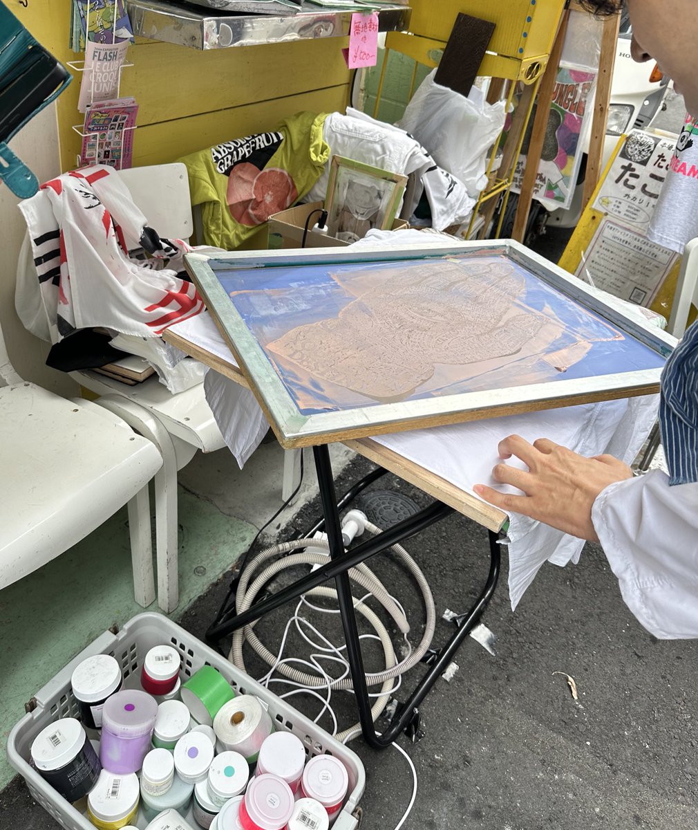 capelligoo's tweet image. おじゃま2nd〜どえらい正規品〜シルクスクリーンを拝見しながらタコ焼きマチしております〜♪