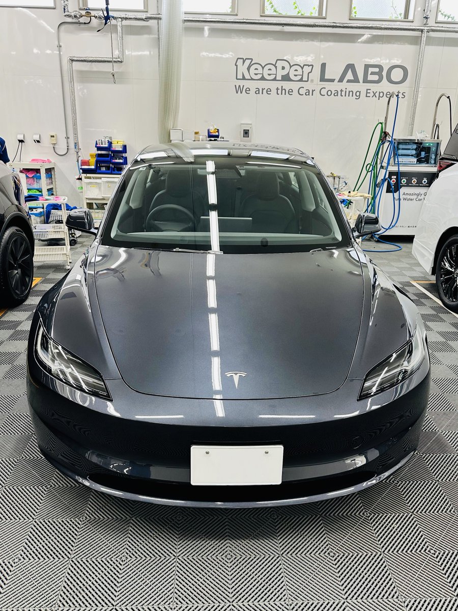 TeslaTokyoLife's tweet image. コーティングしてきました！ツヤツヤの仕上がりに大感動✨✨ Stealth Gray本当に良い色！
#テスラと暮らす #TESLA #Model3 #Highland #KeePerLABO  #KeePerLABO有明店 #Wダイヤモンドキーパー