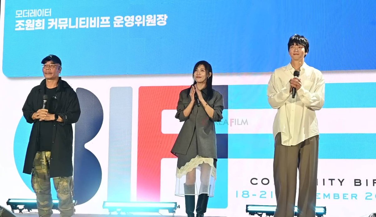 gdw_th's tweet photo. 2025.09.20 คังดงวอน ฮาจีวอน และผู้กำกับอีมยองเซ ที่งาน Duelist (형사) Stage Greeting @ BIFF Square, Nampodong
https://t.co/6FQq6aPSXE
https://t.co/e50JyTw1Yk
#부산국제영화제 #BIFF2025
#커뮤니티비프 #CommunityBIFF
#강동원 #GangDongWon #คังดงวอน https://t.co/fZ2DbakwFh