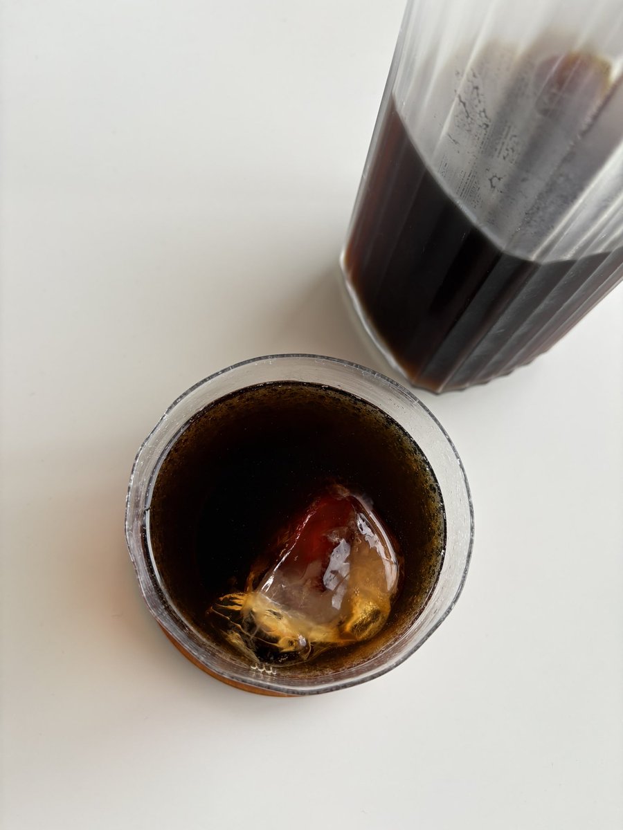 やなか珈琲店でもらった水出しコーヒーを昨日の深夜に仕込んでみた（抽出に8時間ほど要する）。思っていたよりもあっさりした味わい。