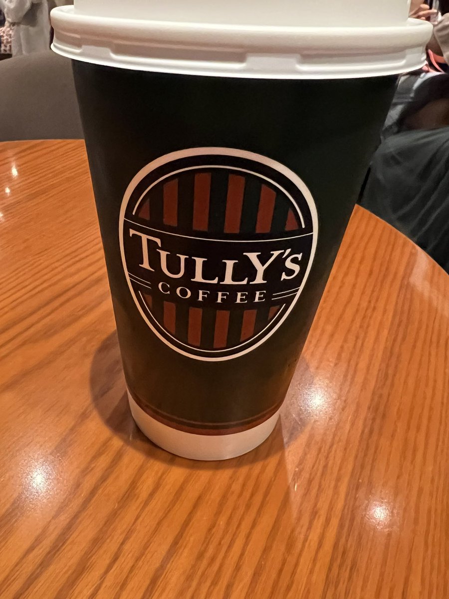 だれも見つけてくれないのでおひとり様タリーズ♡♡
本日発のカロリー♡♡
空腹に染み渡るぅー♡♡

チケットありがとうございました♡♡
スタバチケットは入院時の癒しの為に残しておきます！！