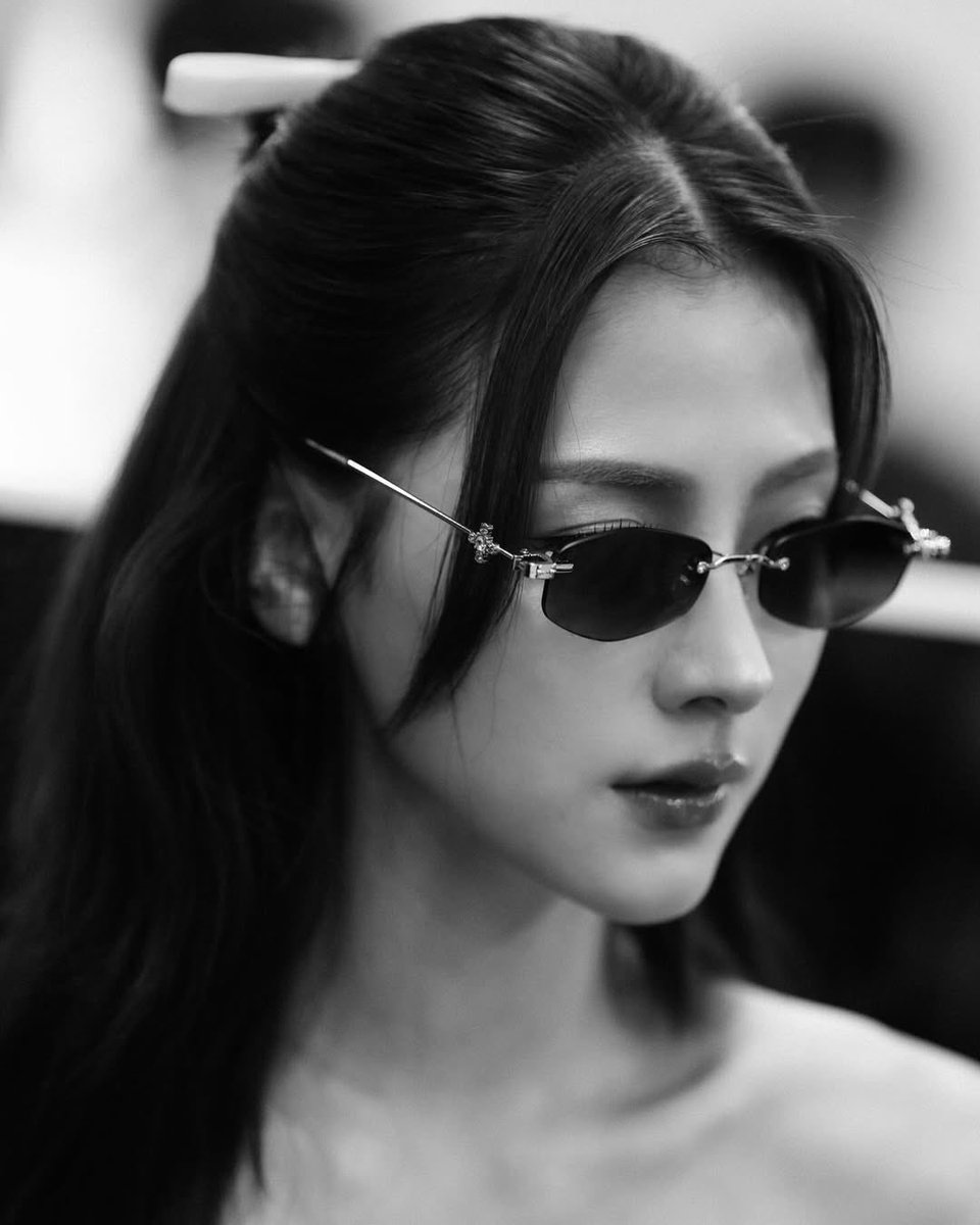 𝓐𝑢𝑟𝑜𝑟𝑎 𝑱𝑎𝑛𝑒. tweet media