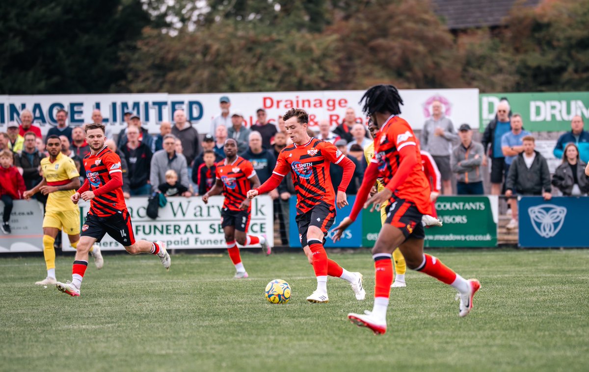 3pt✅! back on track   
<a href="/KTFCOfficial/">Kettering Town FC</a>