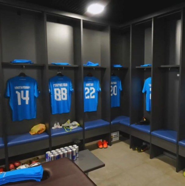 Раздевалка ФК "Чайка" перед вчерашней игрой в Первой лиге.