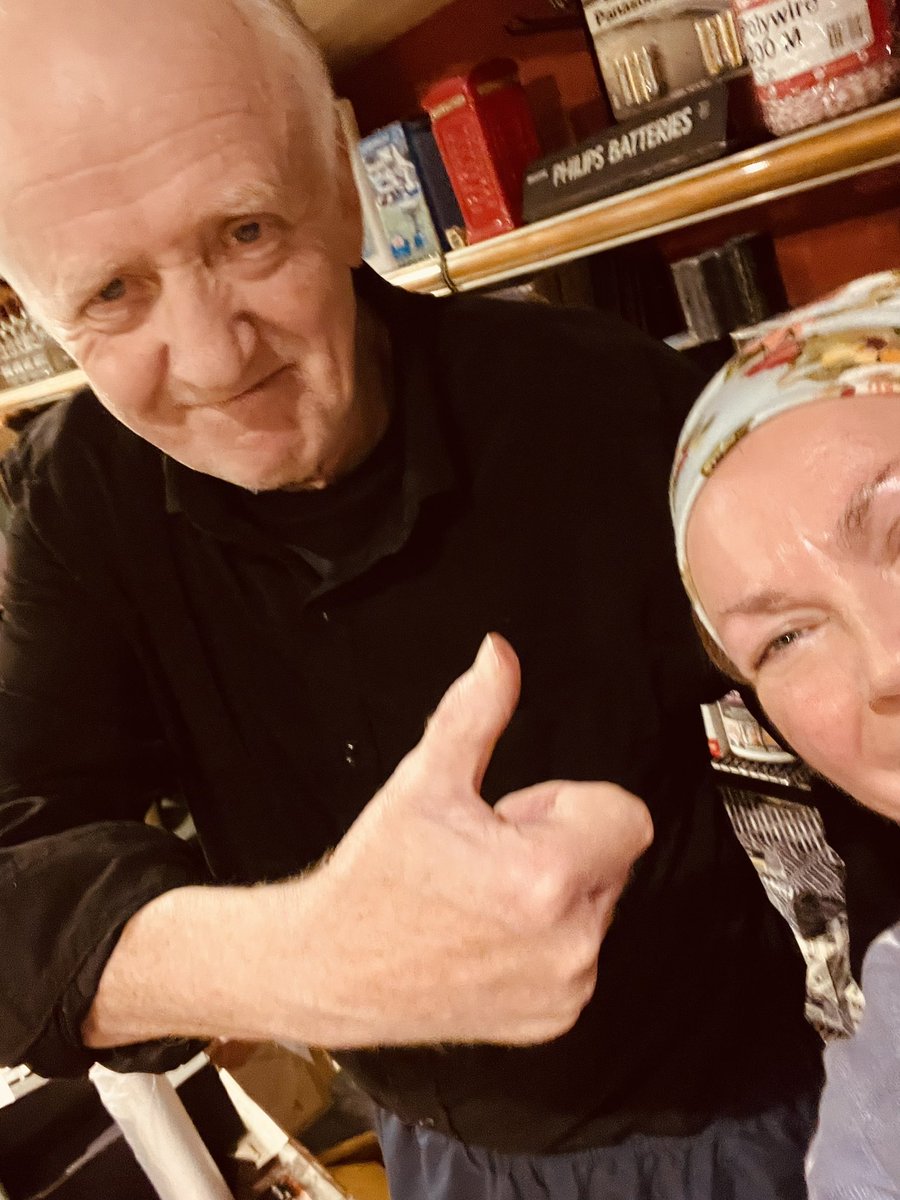 lisa slade tweet media