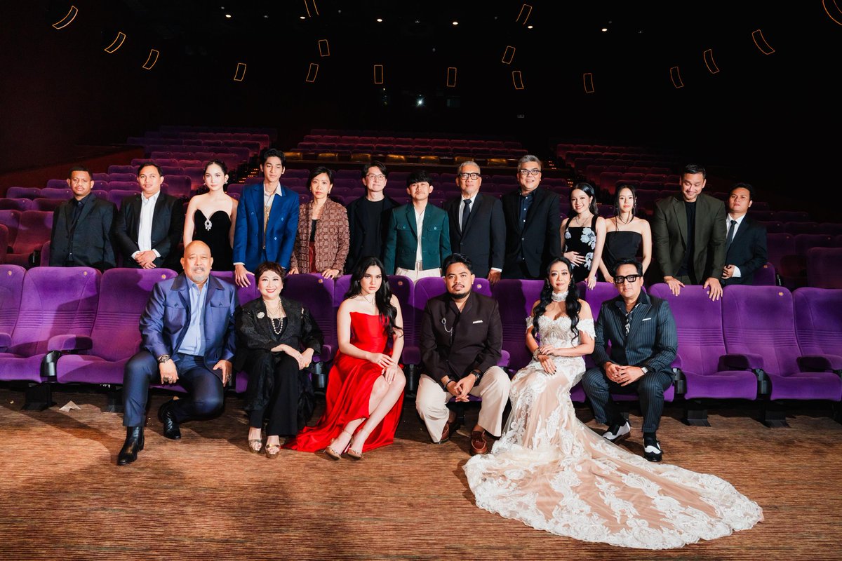 gdh559's tweet image. &apos;โต้ง-บรรจง ปิสัญธนะกุล&apos; ผู้กำกับ &apos;พี่มาก..พระโขนง&apos; ภาพยนตร์ไทยระดับตำนาน ได้รับเชิญให้ไปร่วมงานกาล่าพรีเมียร์เปิดตัวภาพยนตร์ Kang Solah x Nenek Gayung (From Kang Mak) ร่วมกับผู้กำกับ Herwin Novianto และทีมนักแสดง Rigen Rakelna, Indra Jegel ,Indro Warkop, Tora Sudiro, Andre…