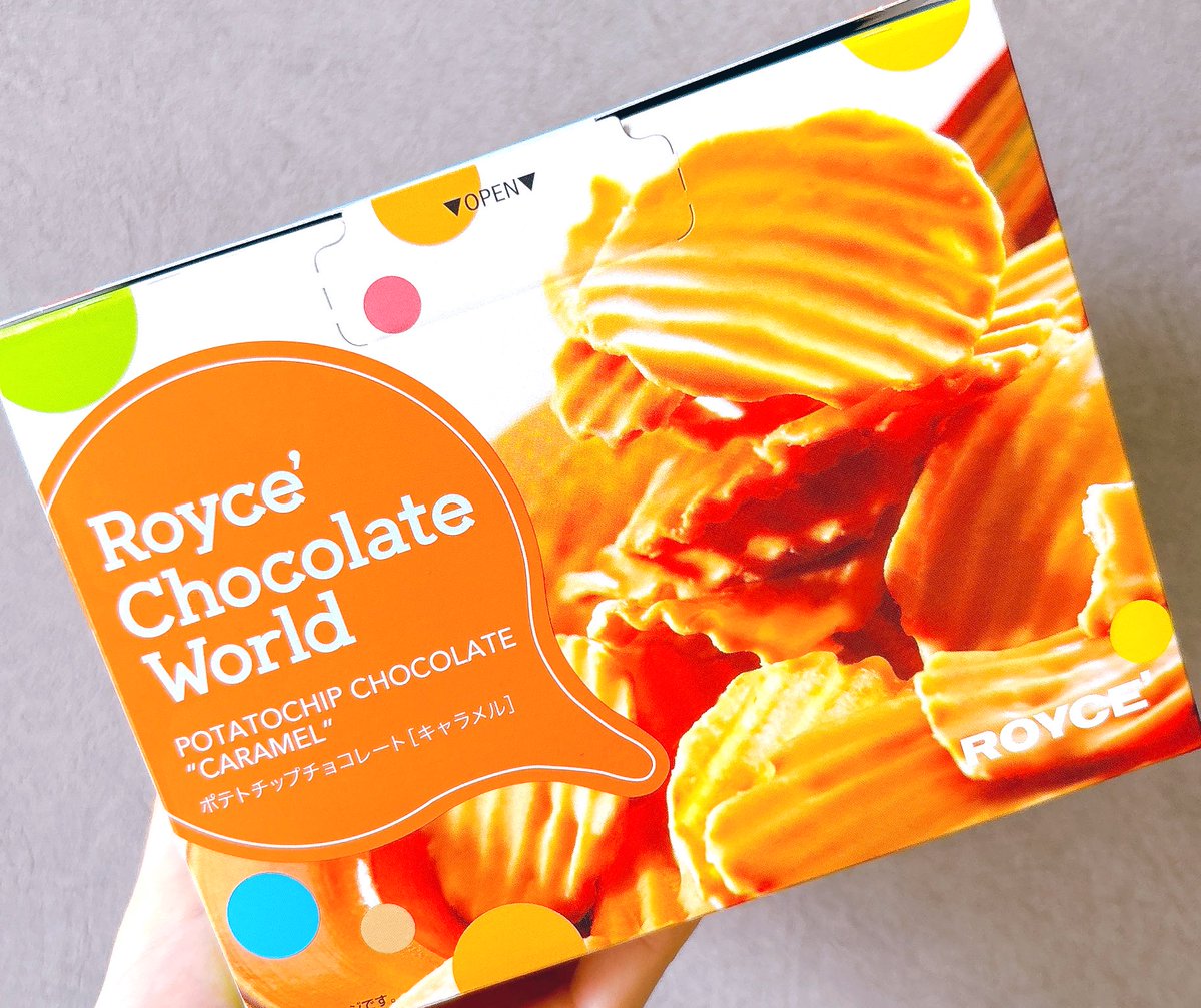 kerorom25's tweet image. 🥔ROYCE&apos;ポテトチップチョコキャラメル🍯

甘〜🧡
キャラメルの甘さがガツンと効いたチョココーティング×塩気の効いたポテチ＝最高の組み合わせ🫶🏻✨️
甘塩っぱさ加減が黄金比✨️
美味しすぎた🤤💖

#ポテトチップチョコレート #キャラメル #ロイズ #ROYCE #北海道 #お土産
