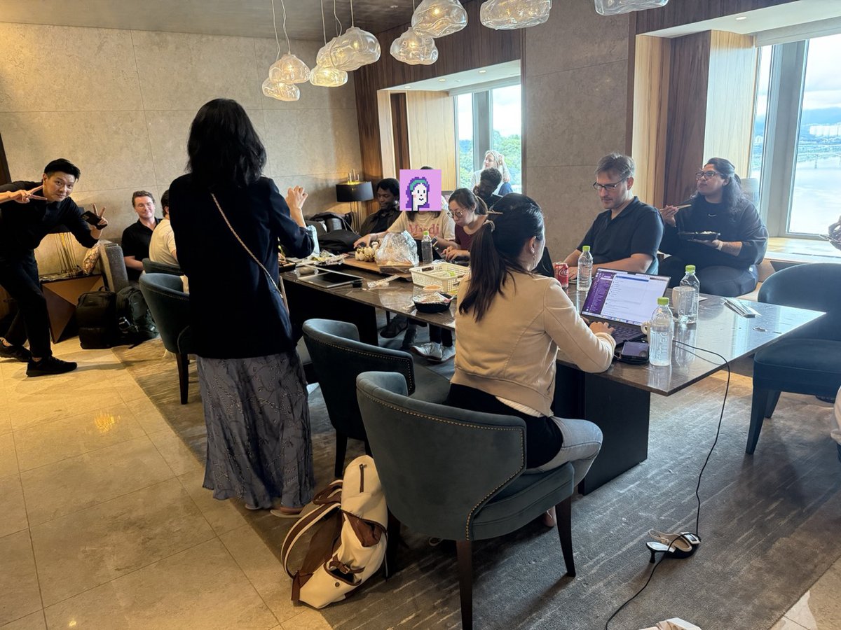 The last 96 hours have been absolutely insane:
I've not had so many legal calls in such a short amount of time in my life
Legal curveballs
Tax curveballs
Relationship curveballs
Investor curveballs
Unexpected announcements and premarket launches
Every moment felt like a