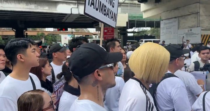 dnnkiiiss's tweet photo. So proud of you, D! Palaging handang tumindig para sa bayan! @Espanto2001 🤍 https://t.co/vVV7kzQdmY
