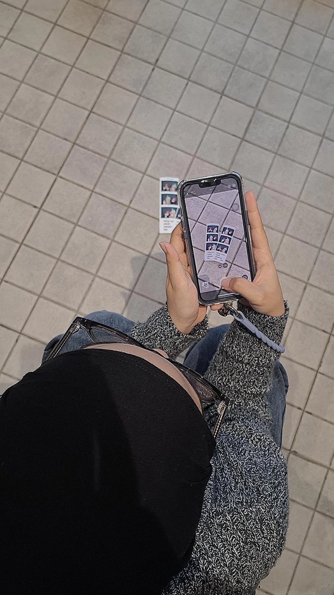 dea 🛼 tweet media