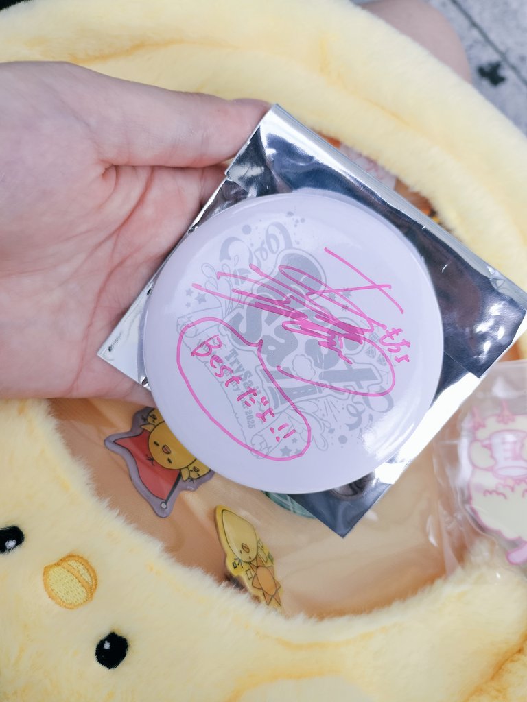 麻倉もも 直筆サイン入り 缶バッジ 310天狐ろもち ♭ on X: