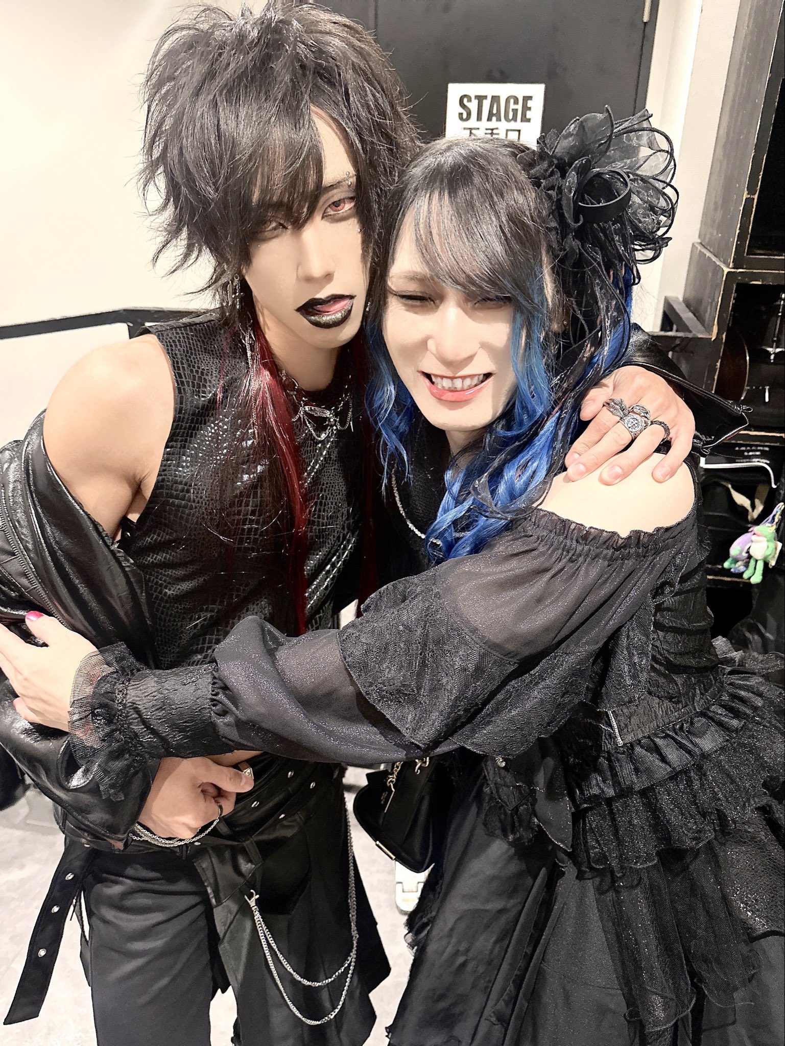 パープルローズ（NEW）と黒ブドウのキラキラ豪華深色大リース♪
（NEWブドウ） ROZE【BLACKGROWBERRY】 (@ROZE_999_) / X