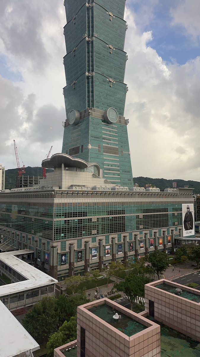 Yo42941310Yo's tweet photo. 君悅酒店 101景觀房
#台北急 https://t.co/MjP8hMH18q