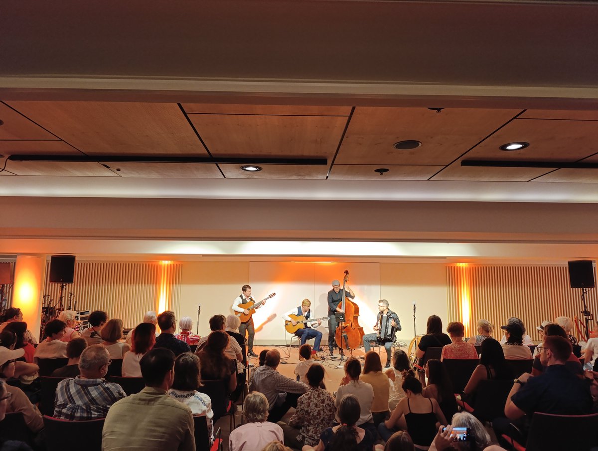 GoldrauschEntS's tweet image. #Fratopia #Festival der Entdeckungen 16. - 20.09.2025 Neue Hörerfahrungen, unkonventionelle Formate &amp;amp; künstlerische Freiräume. #Musik wurde im Konzertsaal neu vermittelt – auf moderne, lebendige Weise, mit künstlerischem Anspruch @Stadt_FFM Alte Oper #Frankfurt am Main #AlteOper