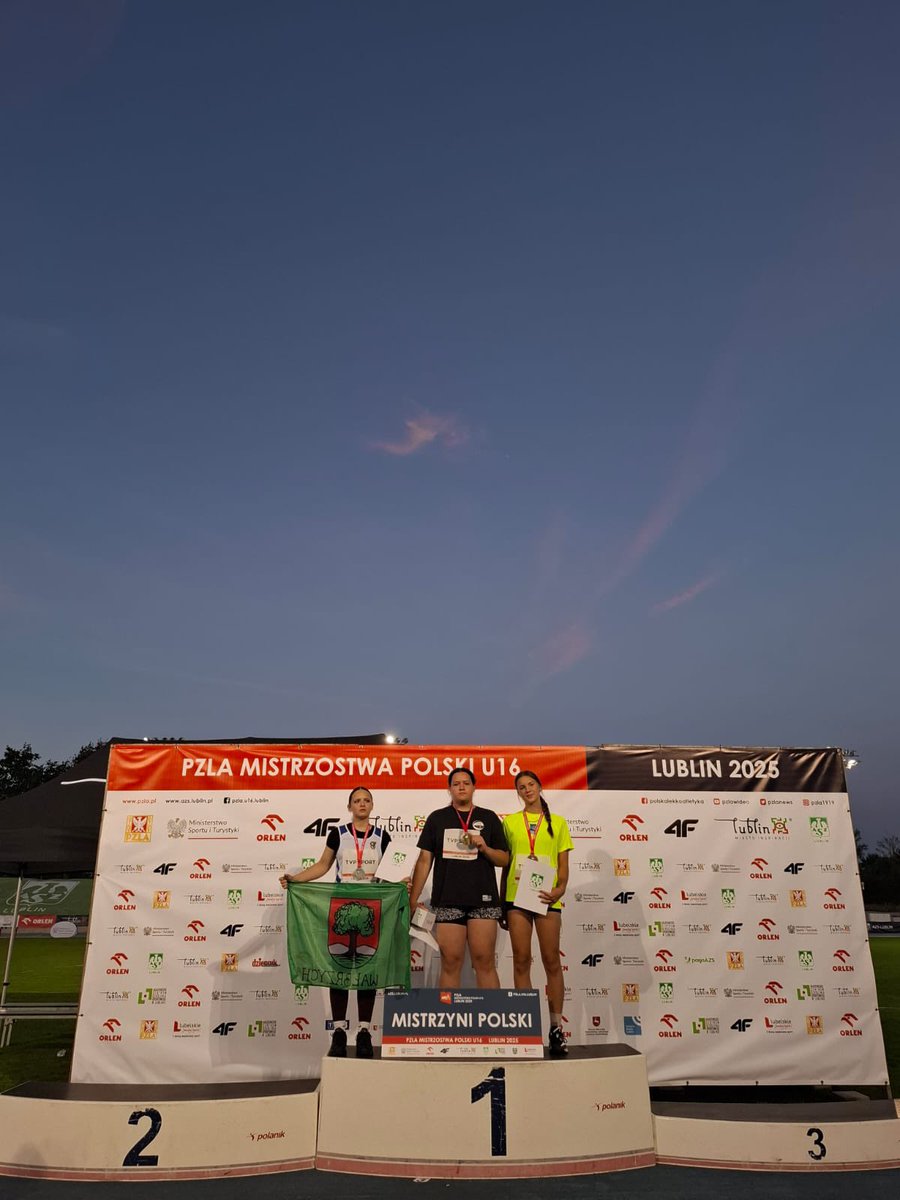 1 dzień Mistrzostw Polski Młodzików U16 <a href="/Dolny_Slask/">Dolny Śląsk</a> zakończył z 3 medalami‼️i wieloma rekordami życiowymi ‼️
Oto nasze medalistki:
🥇Maria Szczepańska (Boleslavia Boleslawiec) - rzut młotem
🥈Maja Sroka (Górnik Wałbrzych) - kula 
🥉Natalia Pomonicka (Osa Zgorzelec) - 1000m pp