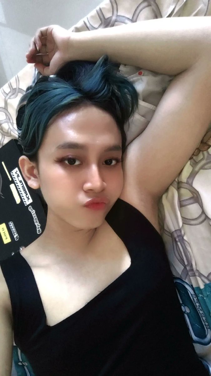 Gerah bgt anjayyy 🥵🥵
#femboy #crossdresser #ladyboy #shemale #transgender #transgirl #tgirl #ts #tg