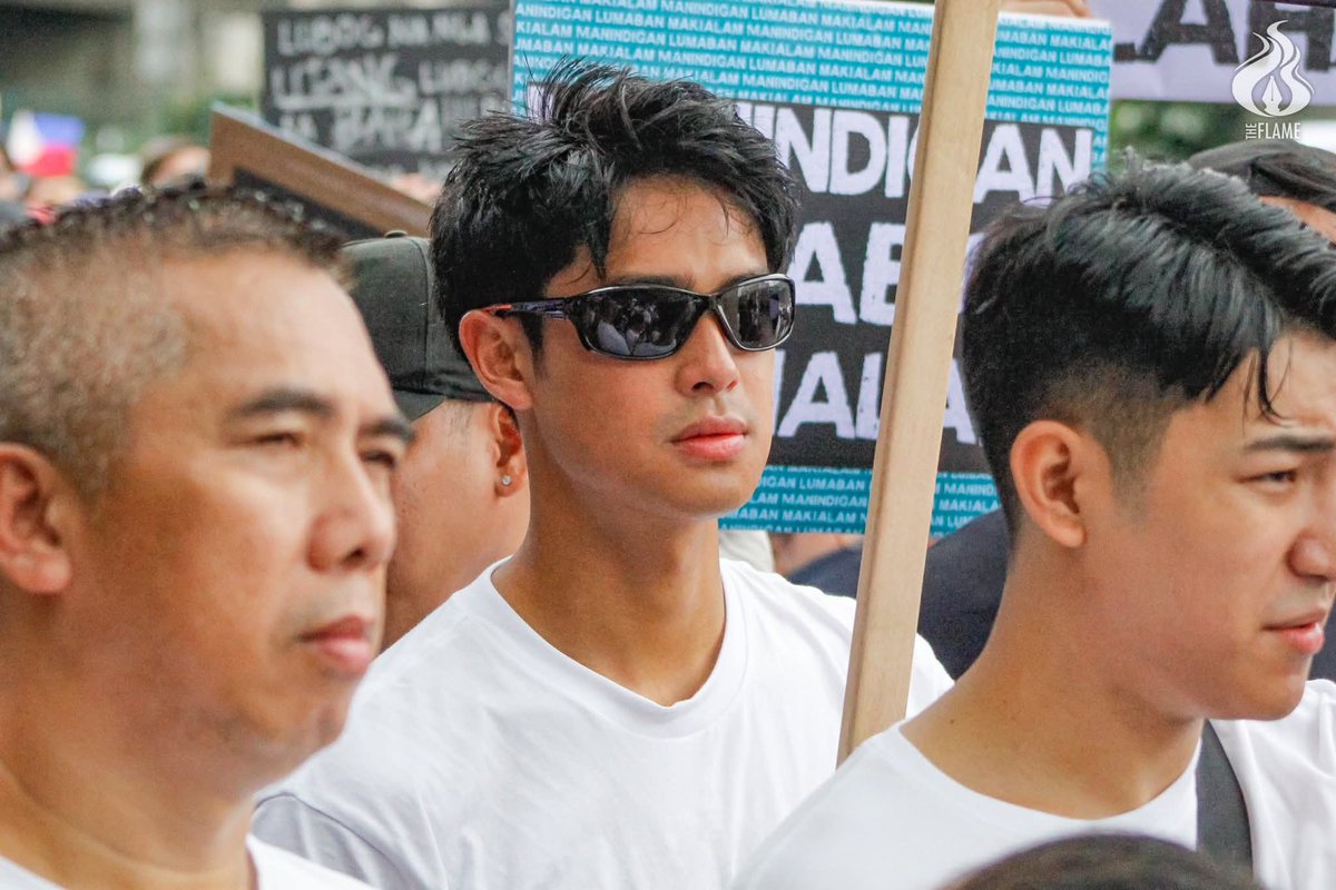 DeusXMachina14's tweet photo. Nice photos from The Flame, the student publication of the UST Faculty of Arts and Letters.  Capturing great moments. https://t.co/DJXHXMQt2M