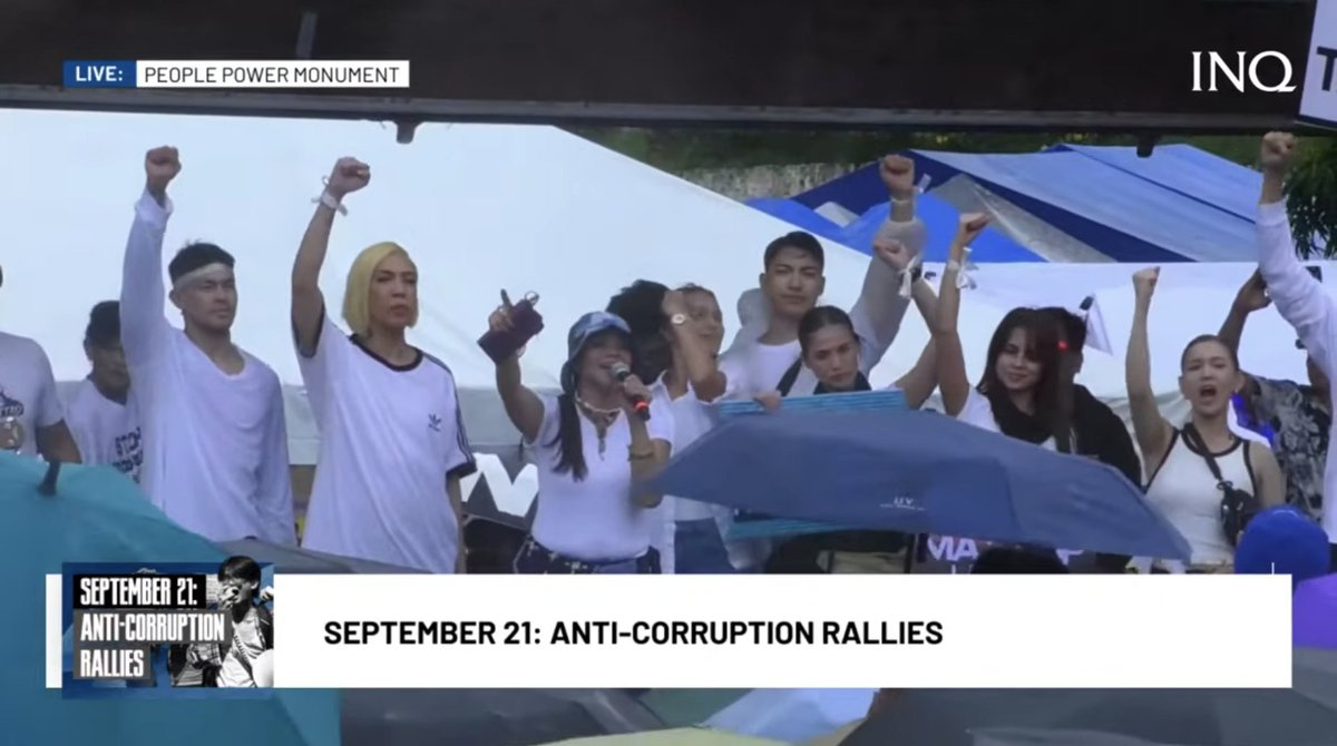 inquirerdotnet's tweet image. LOOK: “It’s Showtime” hosts Vice Ganda, Anne Curtis, Ion Perez and Darren Espanto, alongside Iza Calzado and Jasmin Curtis-Smith are now onstage of the “Trillion Peso March” rally at the EDSA People Power Monument.

· Watch our special coverage here: inqnews.net/Anticorruption…

·…