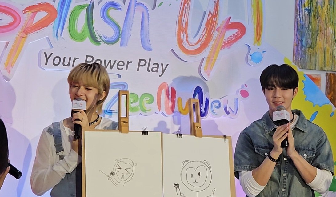 Monkey singing and monkey with heart 😂😂😂

#ZeeNunew
#SplashUpWithZeeNuNew