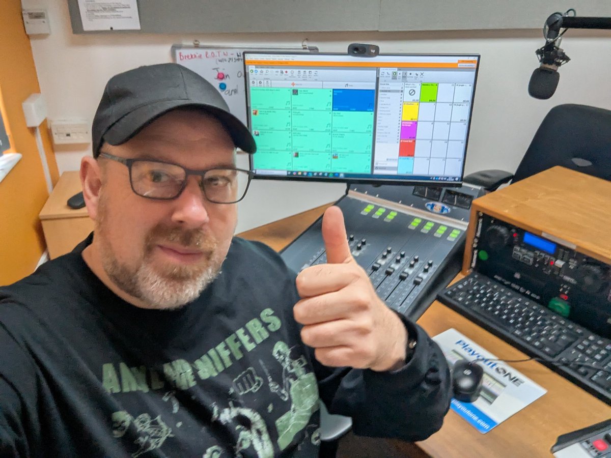 The Sunday Lie In #live <a href="/futureradio/">futureradio</a> 9am-11am #NewMusic2025 #music #entertainment