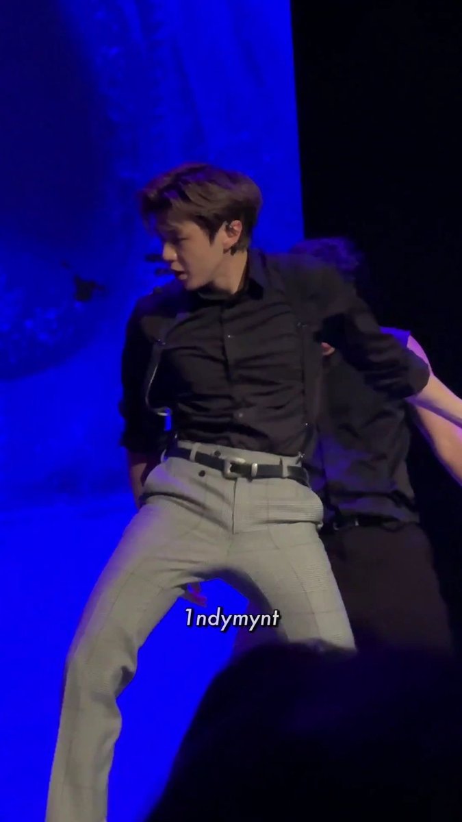 하 씨 남자는 역시 셔츠다
cr.owner