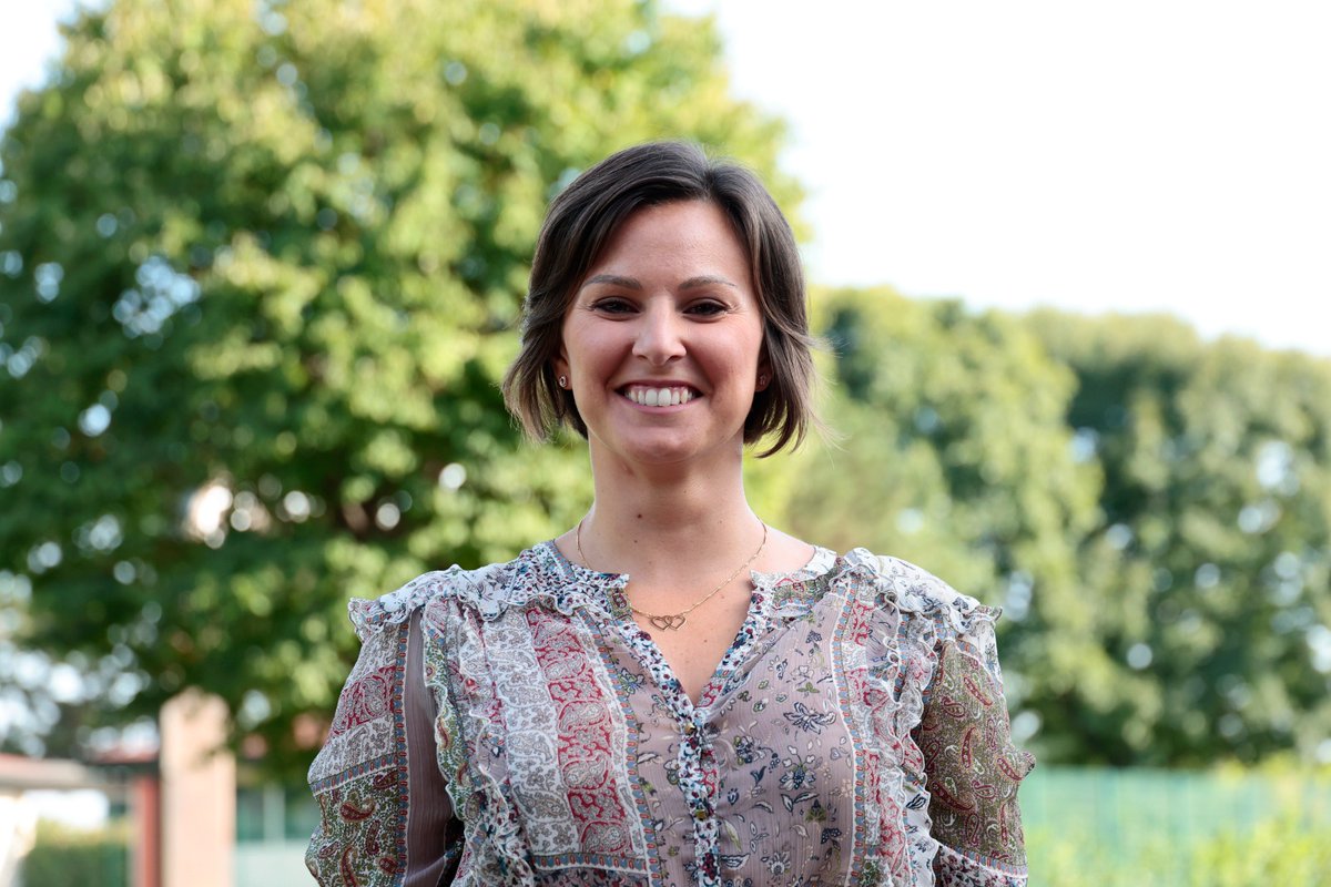 «Luca, mi serve una foto per la terza di copertina del mio libro».

«Ok, mettili lí e sorridi. Non sei tu se non sorridi».

È in arrivo una sorpresa 📚

#giuliaontheroad 📸 <a href="/bettiniphoto/">BettiniPhoto</a>