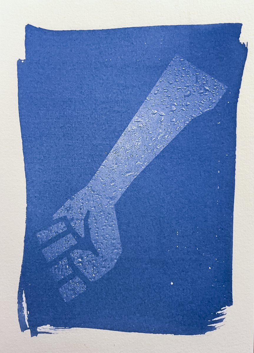 GM x World Peace Day

Presenting 'Resist'

Created especially for the <a href="/ArtForHumanityx/">Art For Humanity</a> with 50% profits going to Save The Children to help children in Gaza, Palestine

This handmade cyano-photographic print on watercolour paper is also my Tezos debut!

Please support if you can🕊️