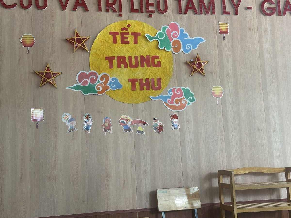 ThanhNhi_Clara's tweet photo. "...Trung Thu liên hoan trăng sáng ngập đường làng, dưới ánh trăng vàng đàn em cất tiếng hát vang"
Demo thành quả hôm nay của các cô nhà em. Hy vọng các bé sẽ thích ❤ ❤❤
#trungthu
#3m5m #thuthach5mview https://t.co/fZXJRYSUa9