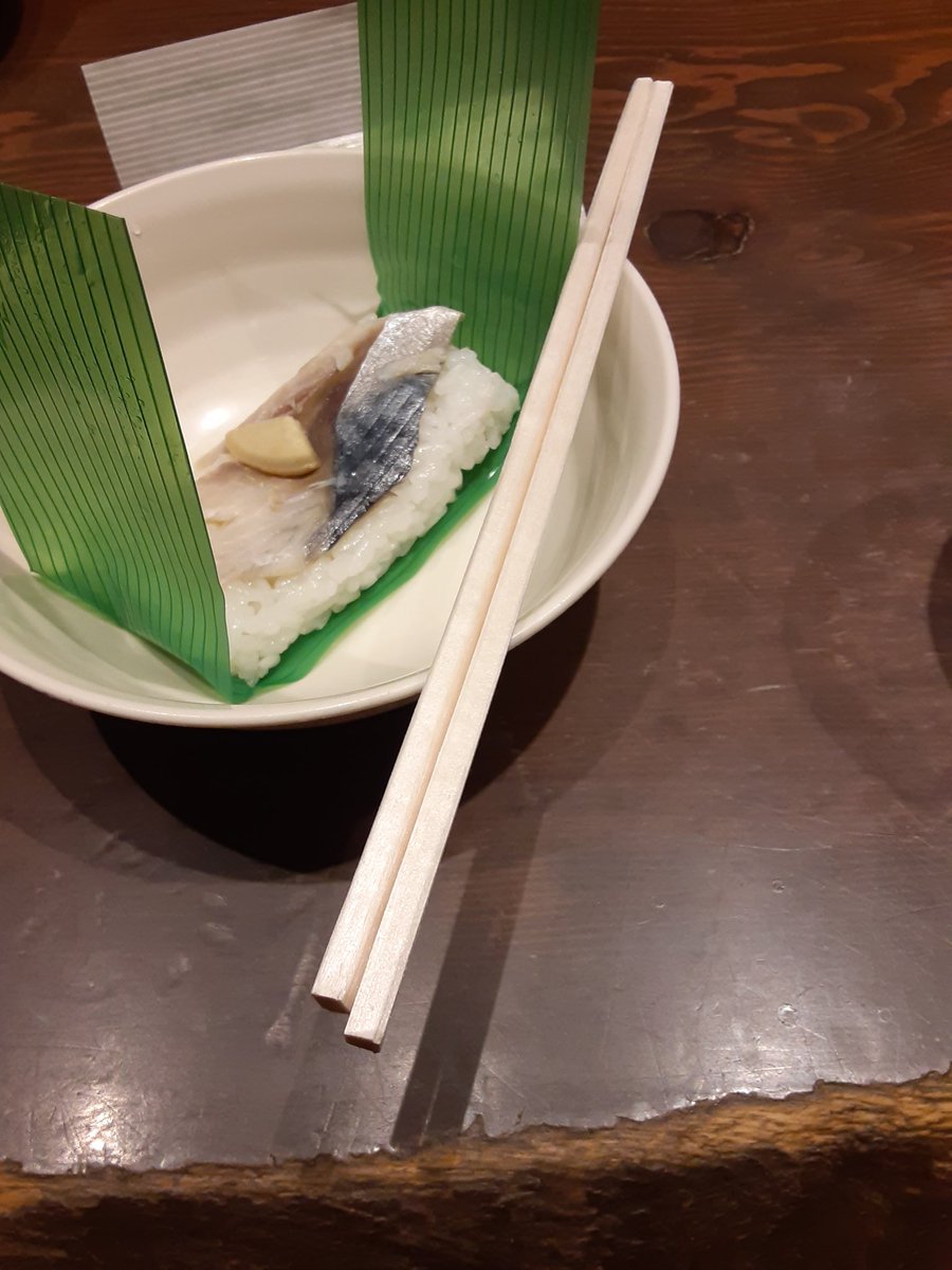 和歌山に初めて足を踏み入れる！和歌山ラーメン食べて付け合わせのお寿司も！来月の重巡和歌山オンリーの下見がてら観光してた。来月は和歌山でよろ！