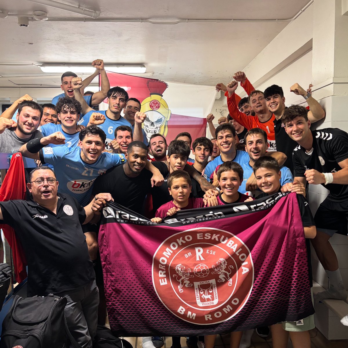 Todo comienzo tiene su dificultad,pero todo progreso tiene su satisfacción.
Zorionak equipo <a href="/CBRomo/">Erromoko Eskubaloia</a> +2
Seguimos familia 🤾‍♂️🤾‍♂️🔥🔥
#erromoko #getxokirolak #euskaleskubaloia