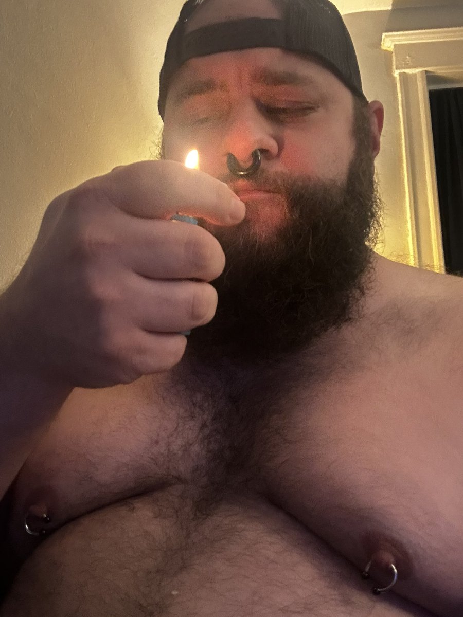SmokeCubby's tweet photo. Just showing off for you sexy fuckers 🐽🚬 #smoke #smokepig #Smoker https://t.co/FIeG7LJzBm