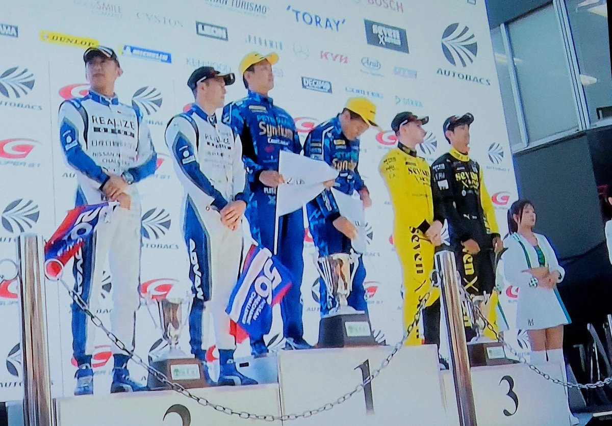 MIDNIGHTWRX's tweet image. 平手部長
先ずはポディウム🏆　
おめでとうございます🎉✨😆✨🎊

#平手晃平 #REALIZE #GTR #車で遊ぼう