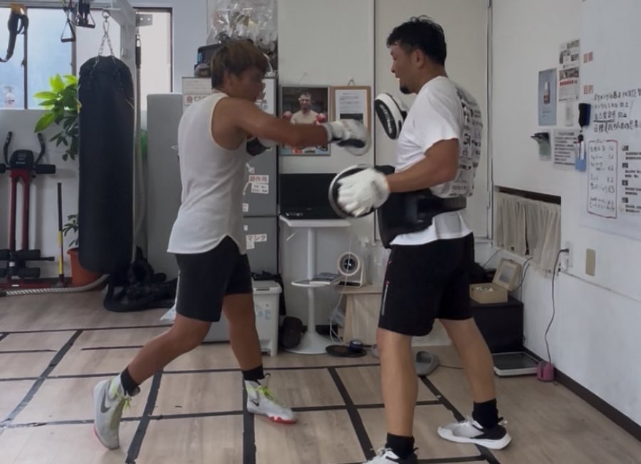 いやー何年ぶりだろ？こんなおもいっきりやったのって…
日曜日パーソナルトレーニング！
ありがとたくちゃん❤️
#ボクシング
#Ｄスタ！
#最強
#長柄拓磨
#降臨
#パーソナル